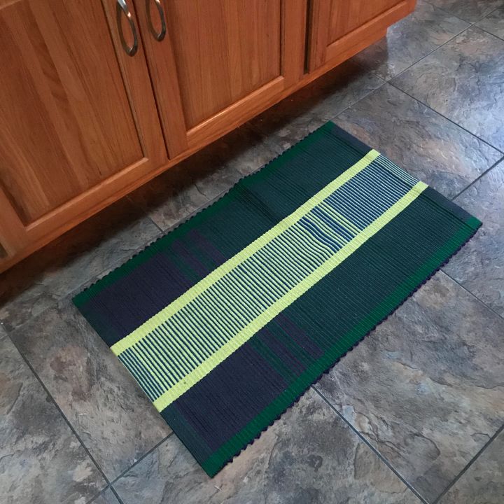A little ripsmatta rug on a jack&nbsp;loom